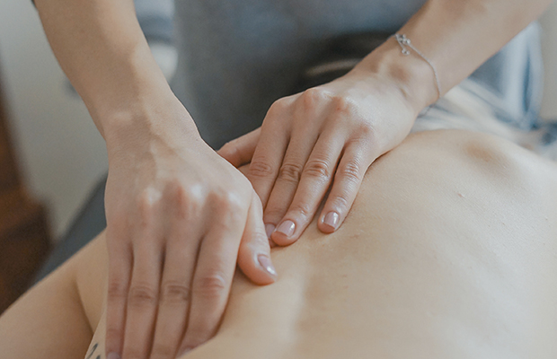 15 Sports Massage Benefits And Tips To Know Before You Book